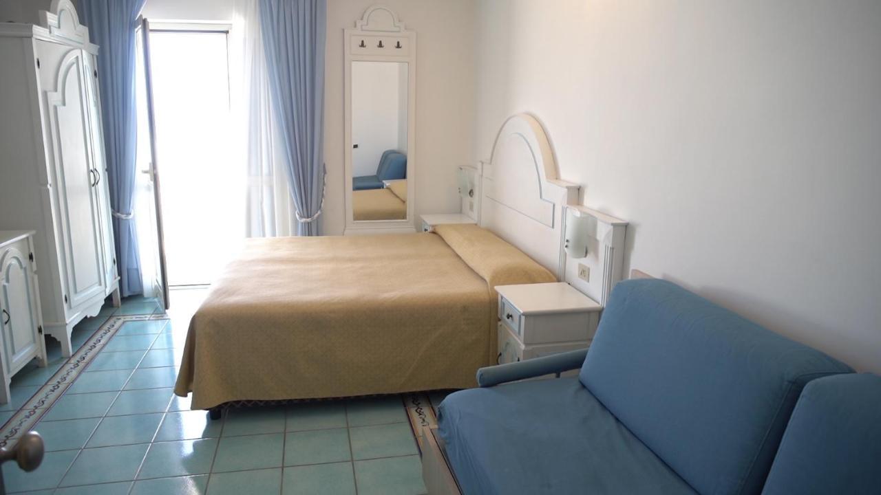 Hotel Isolabella Ventotene Dış mekan fotoğraf