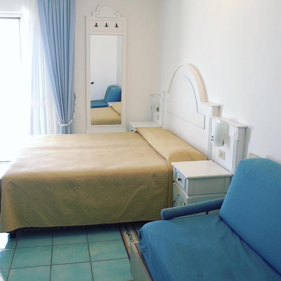 Hotel Isolabella Ventotene Dış mekan fotoğraf